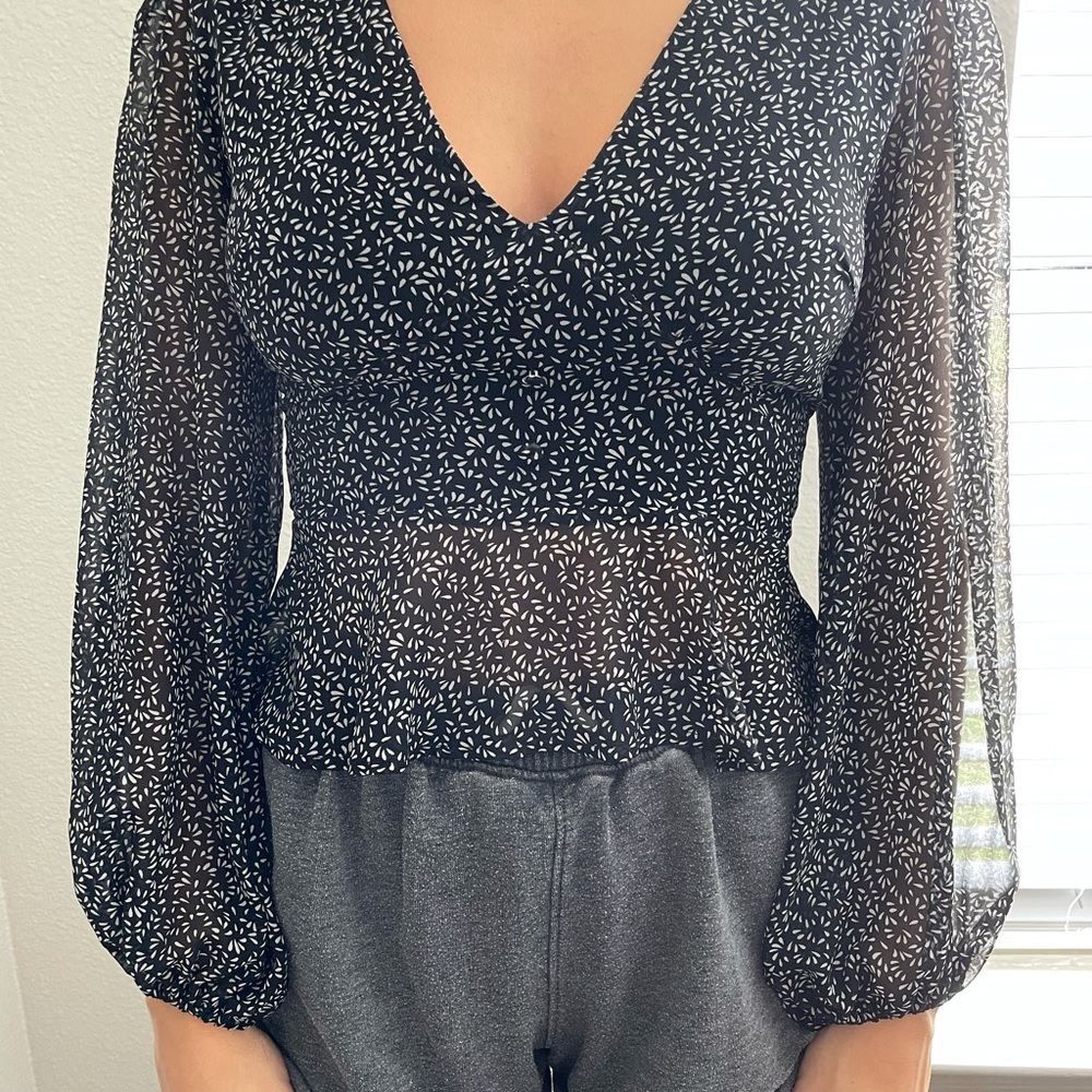 Paper Hearts V-Neck Fashion Top